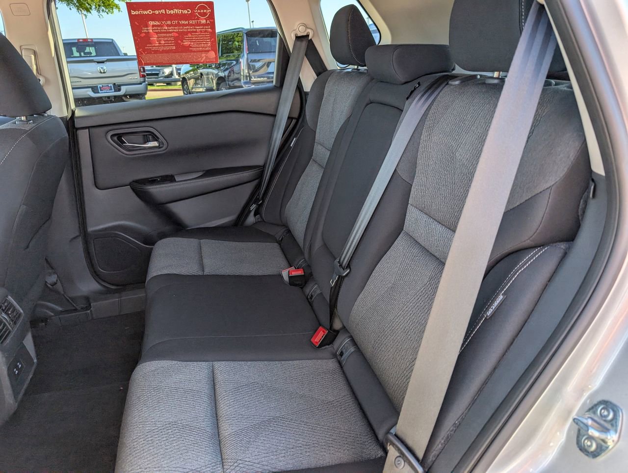 Certified 2024 Nissan Rogue SV image 27