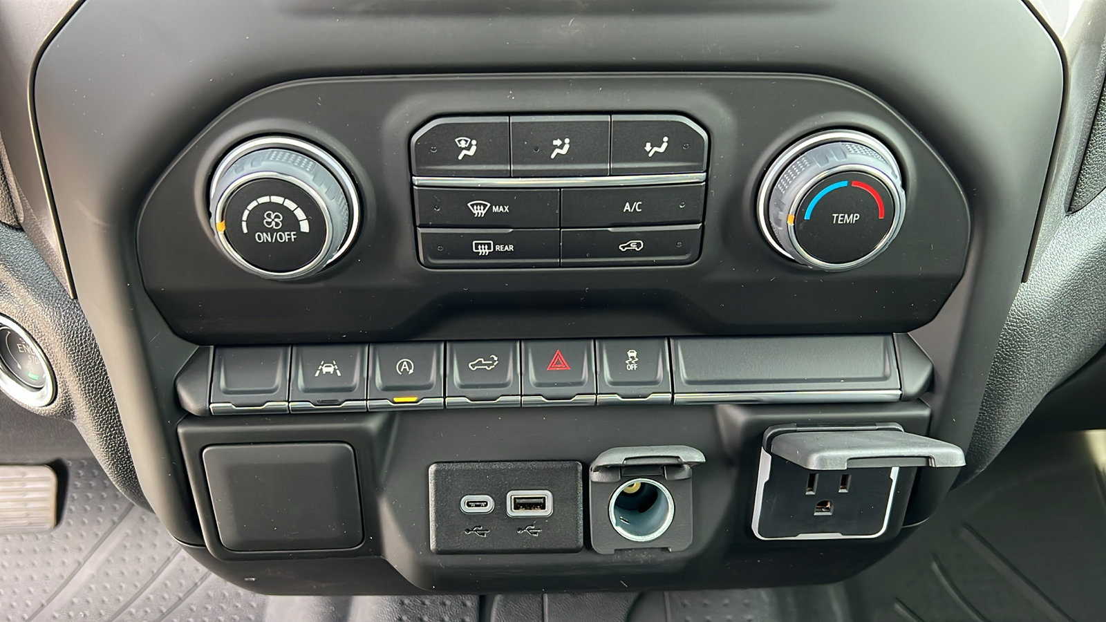 New 2025 Chevrolet Silverado 1500 Custom image 21