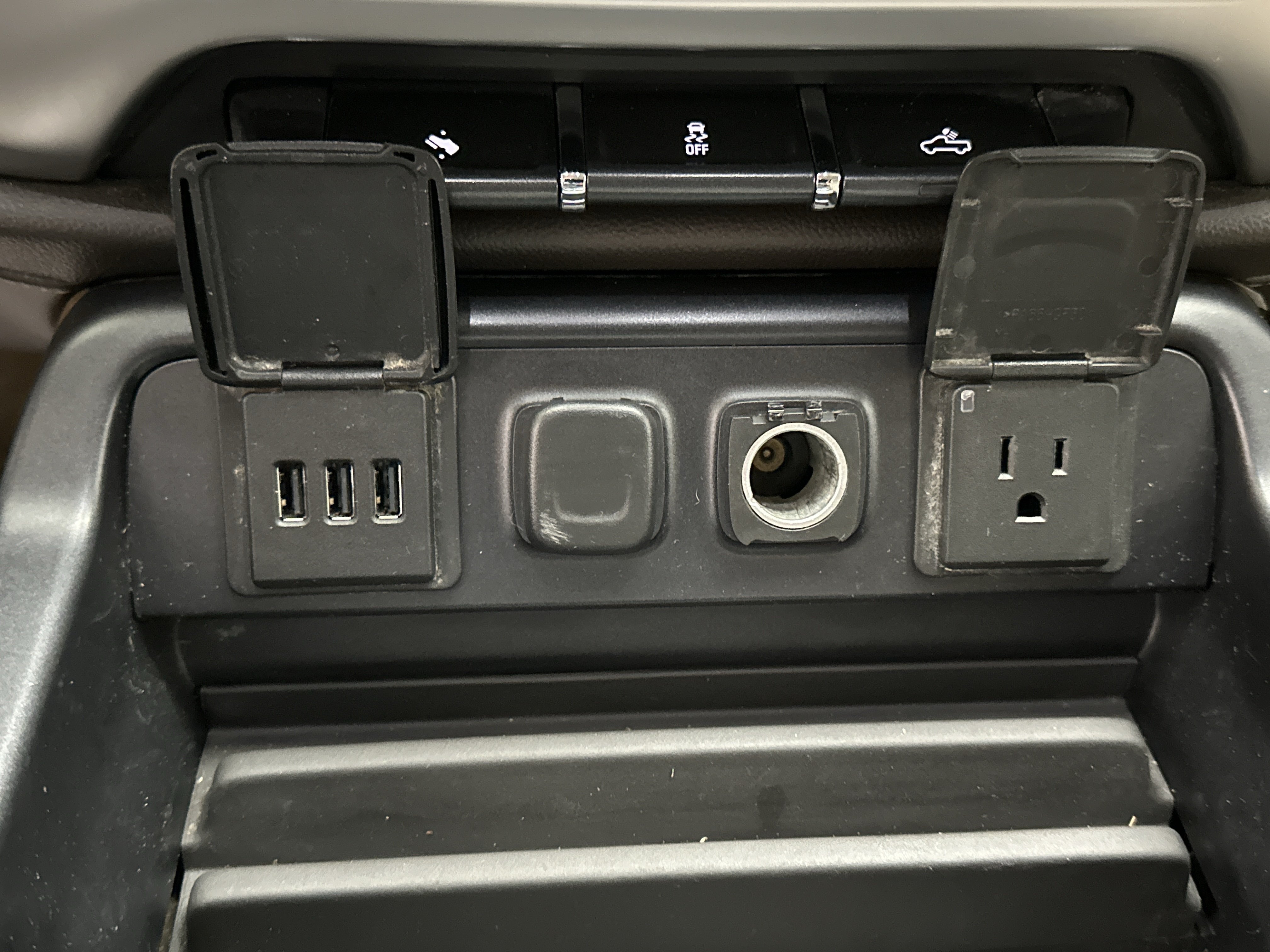 Used 2015 GMC Sierra 2500 SLT AWD/4WD image 40