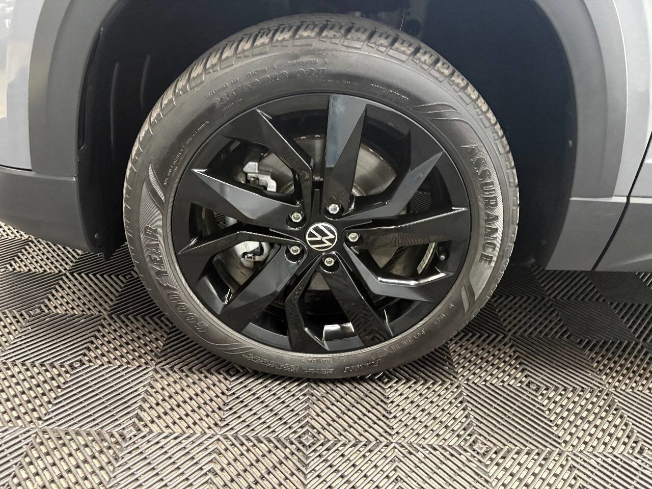 Used 2022 Volkswagen Taos SE image 12
