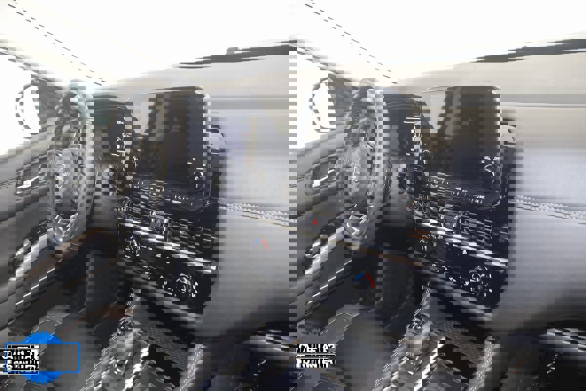 Used 2024 Nissan Pathfinder Platinum w/ Cargo Package image 42