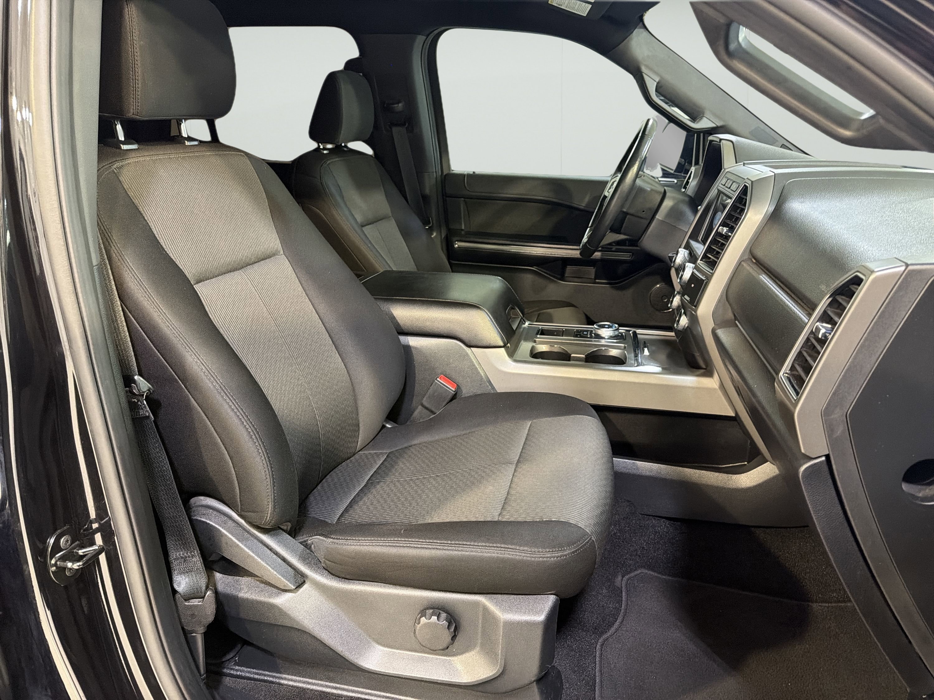 Used 2021 Ford Expedition XLT RWD image 28