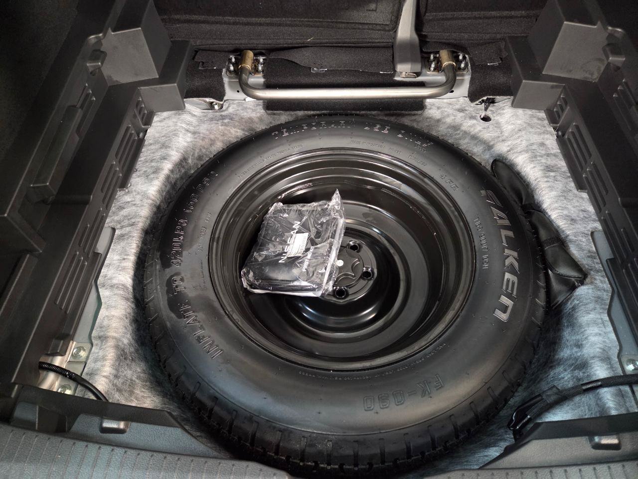 Used 2025 Nissan Rogue SV AWD/4WD image 8