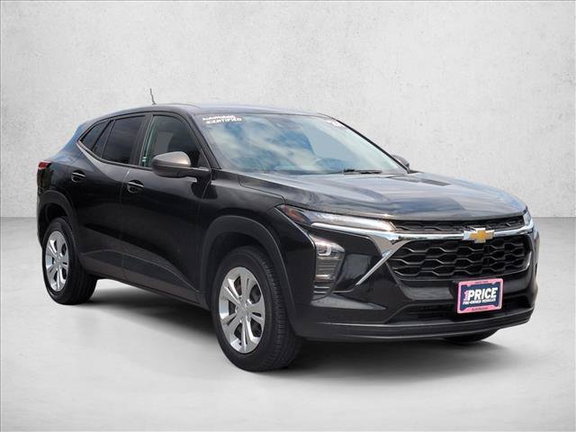 Used 2024 Chevrolet Trax LS FWD image 3