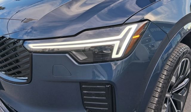 New 2026 Volvo XC90 B6 Ultra w/ Protection Package Premier AWD/4WD image 8