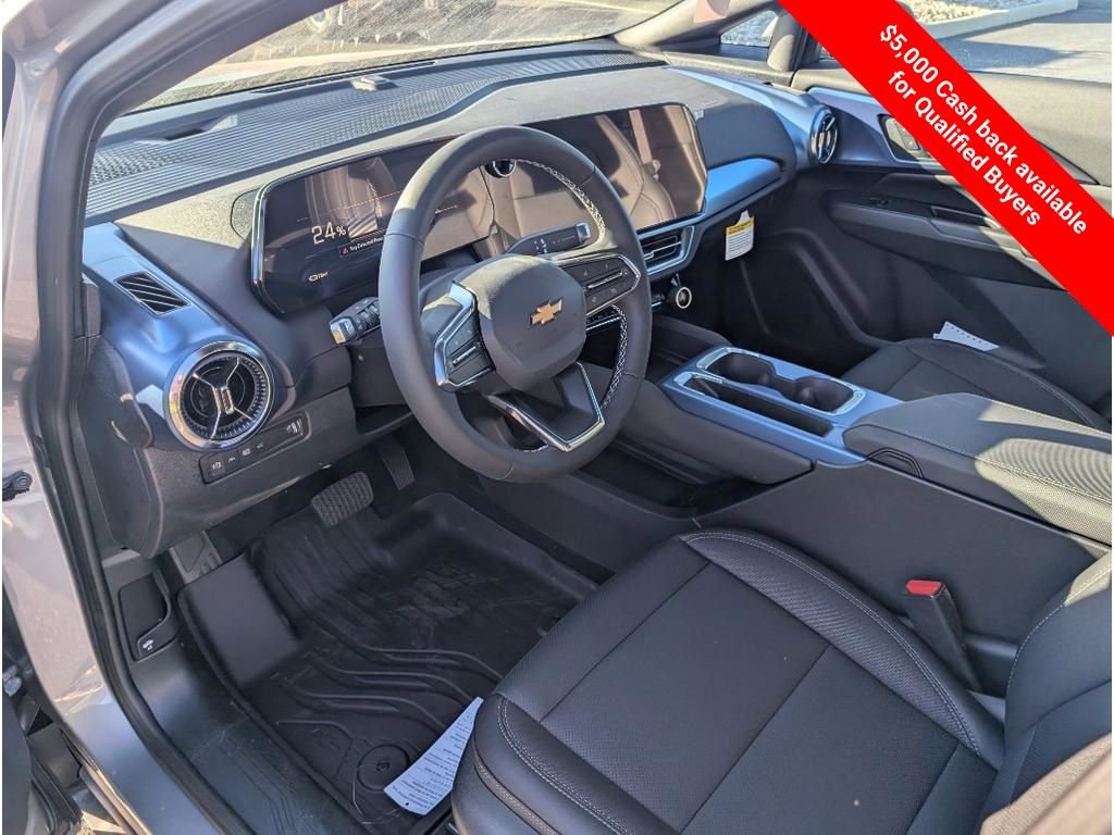 New 2026 Chevrolet Equinox EV LT AWD/4WD image 13