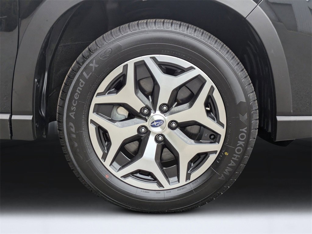 Used 2023 Subaru Forester Premium image 41