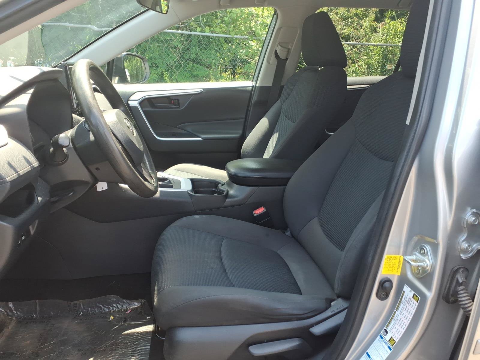 Used 2021 Toyota RAV4 LE w/ Carpet Mat Package (TMS) AWD/4WD image 14