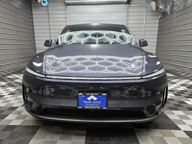 Used 2026 Tesla Model Y Long Range RWD image 3