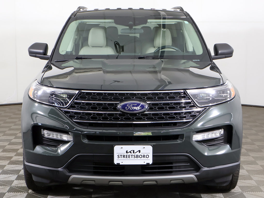 Used 2023 Ford Explorer XLT w/ Equipment Group 202A AWD/4WD image 13