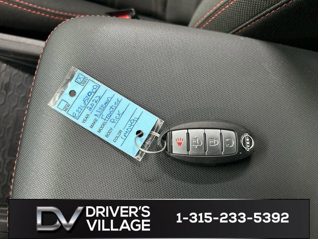 Used 2022 Nissan Frontier PRO-4X image 12