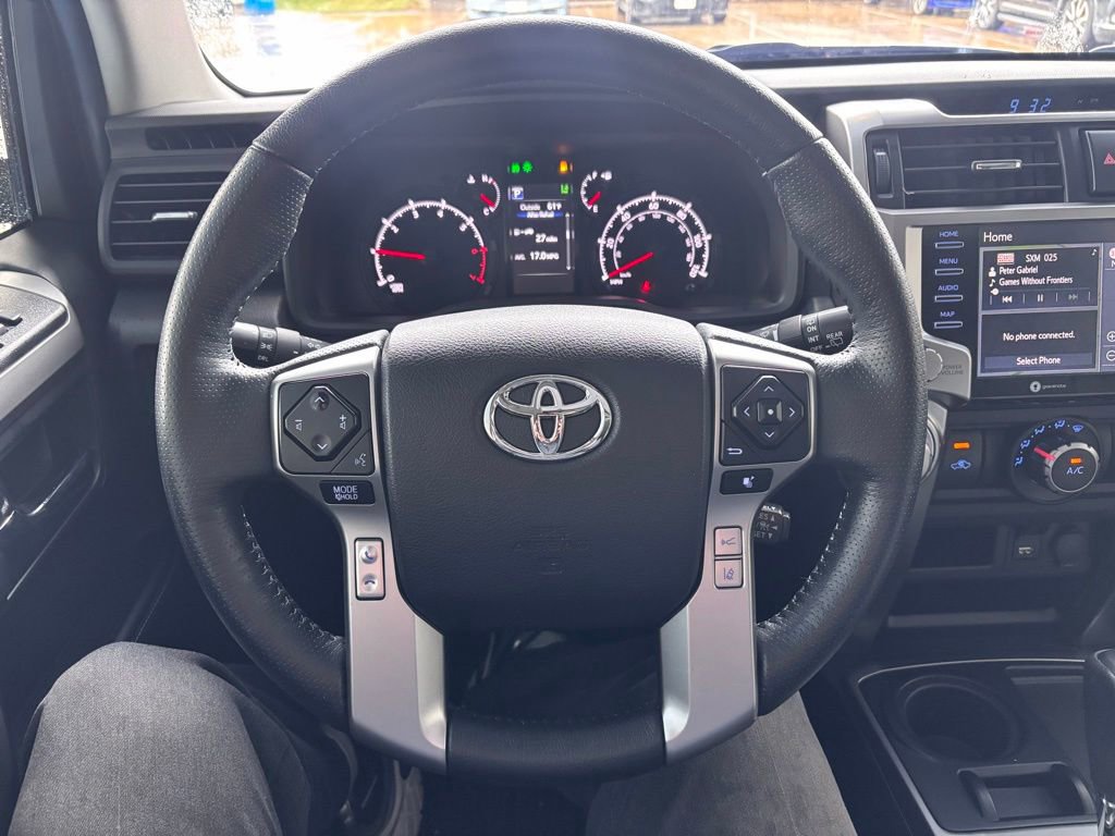 Used 2024 Toyota 4Runner SR5 Premium w/ Moonroof Package RWD image 21