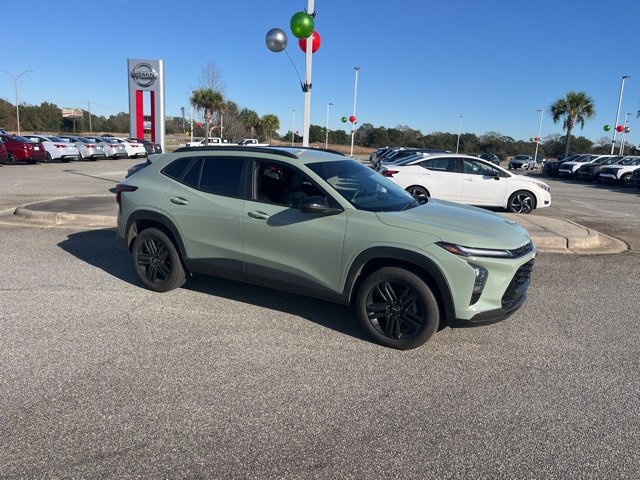 Used 2024 Chevrolet Trax ACTIV w/ Driver Confidence Package image 1