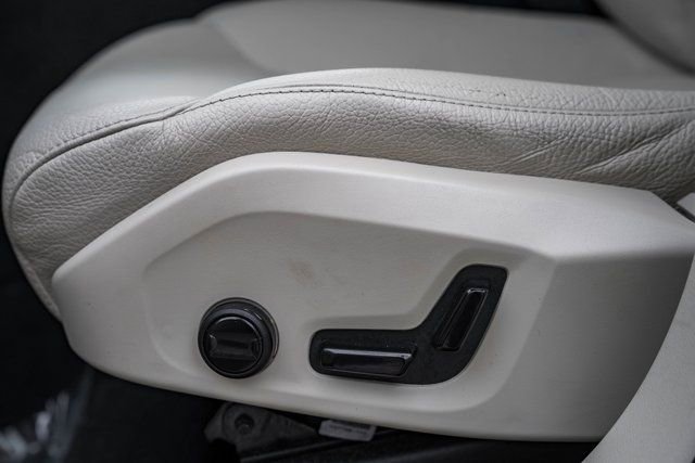 Used 2023 Volvo XC60 B5 Plus w/ Climate Package image 36