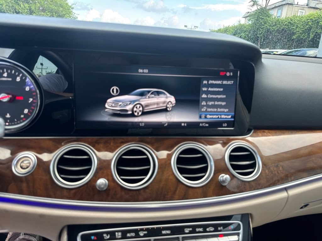 Used 2017 Mercedes-Benz E 300 4MATIC image 33