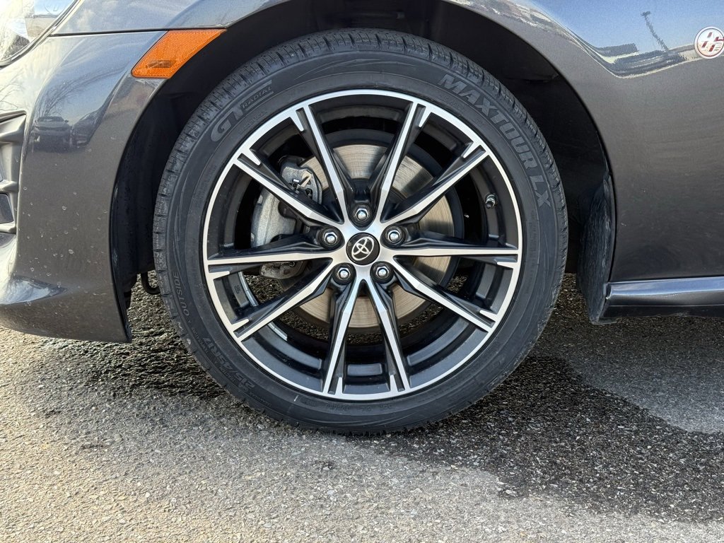 Used 2017 Toyota 86 image 31