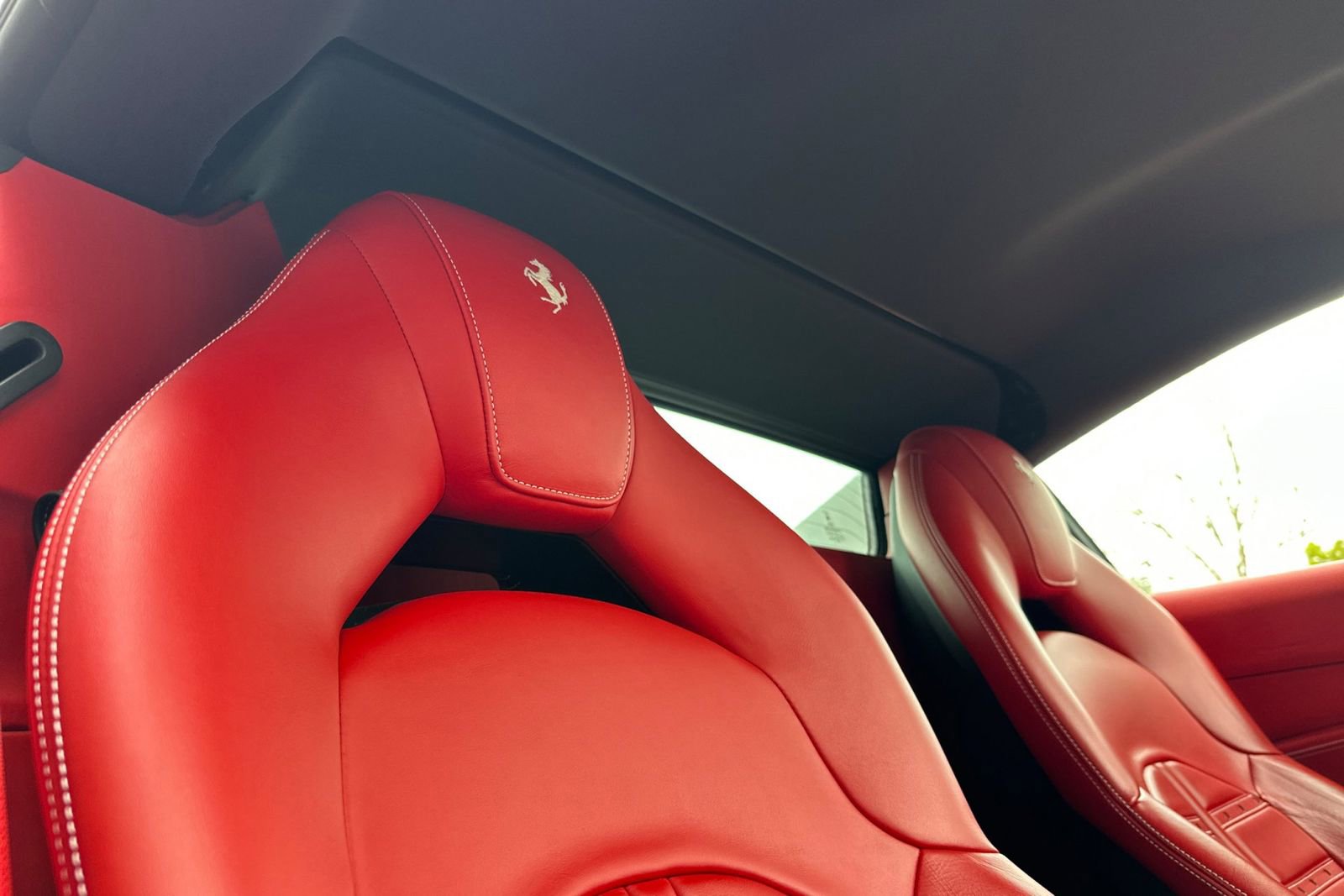 Used 2017 Ferrari 488 Spider image 17