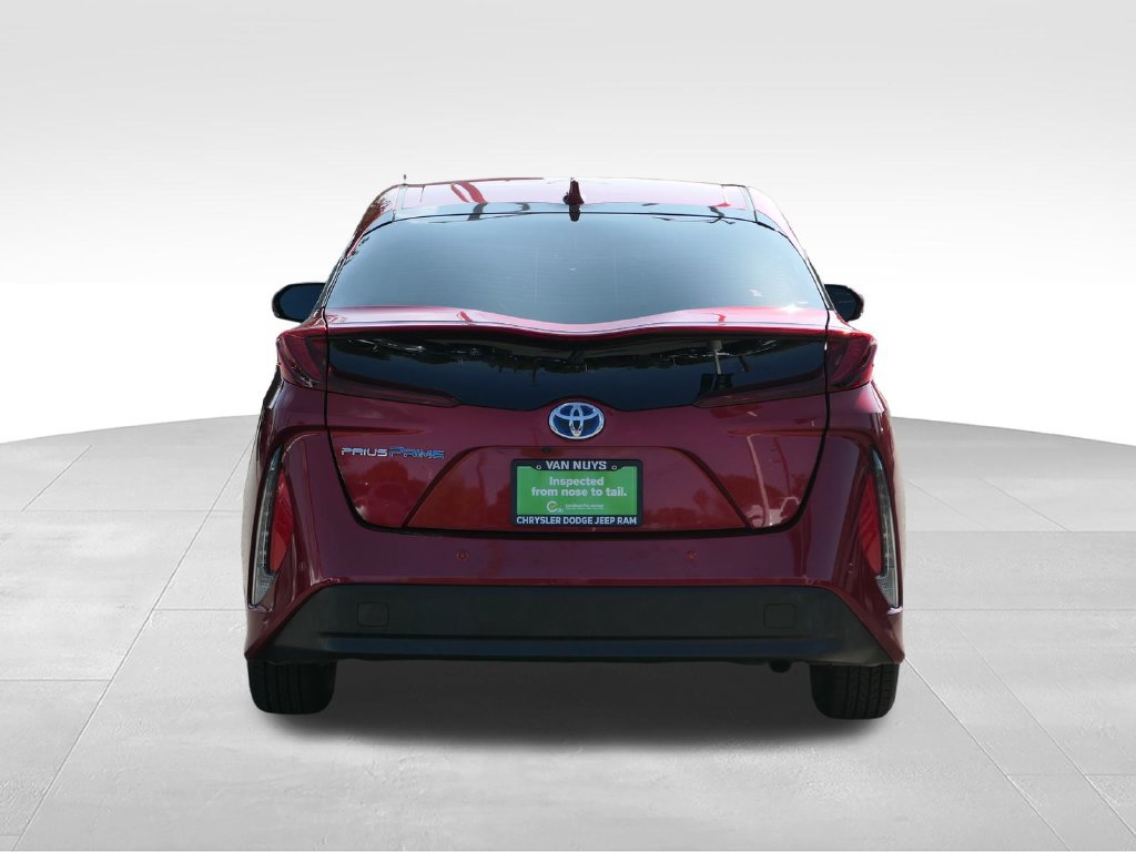 Used 2017 Toyota Prius Prime Advanced w/ Carpet Mat Package FWD image 4