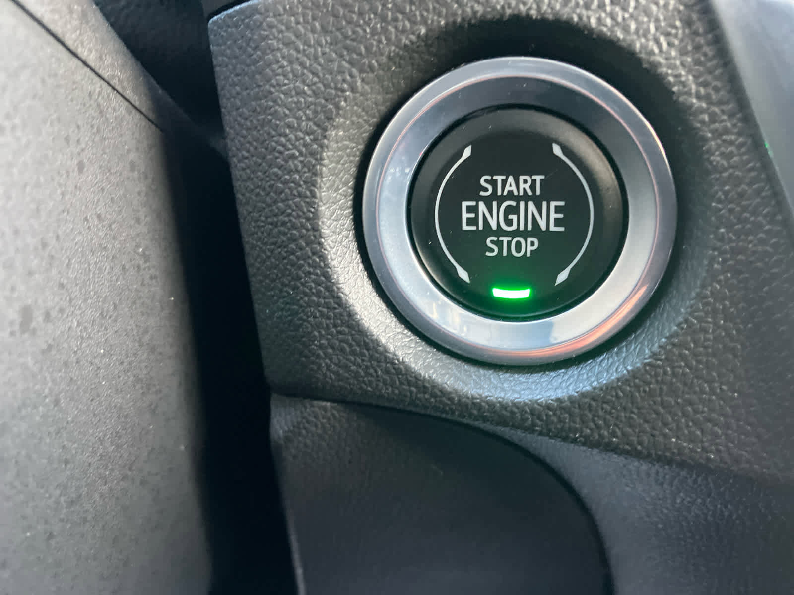 Certified 2025 Buick Encore GX Avenir image 22