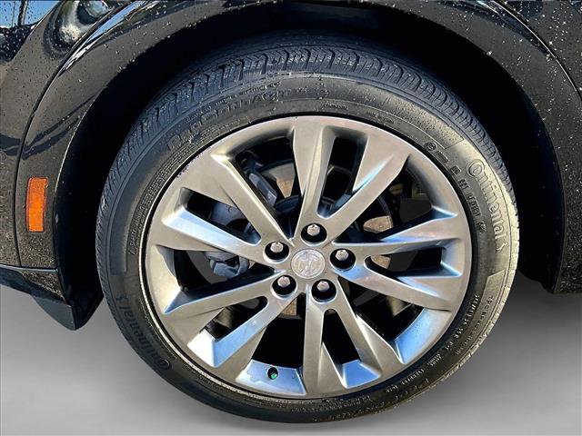 Used 2021 Buick Envision Avenir w/ Technology Package II image 10