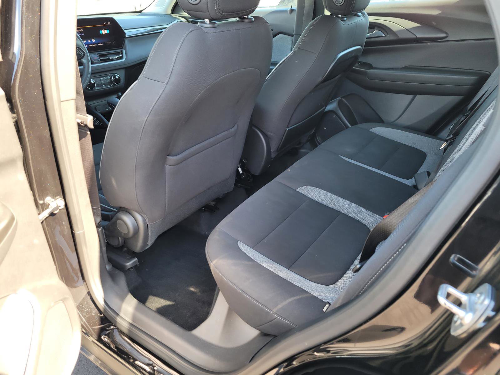 Used 2024 Chevrolet TrailBlazer LS image 14