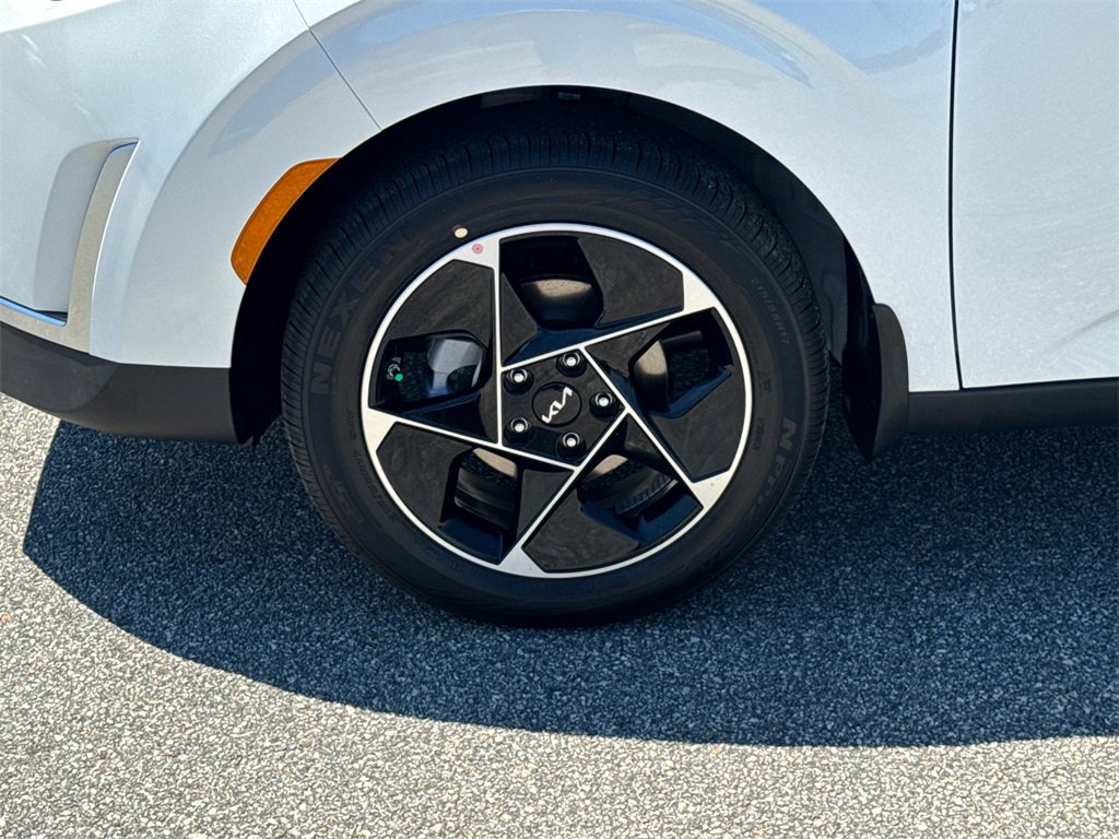 New 2025 Kia Soul EX image 12