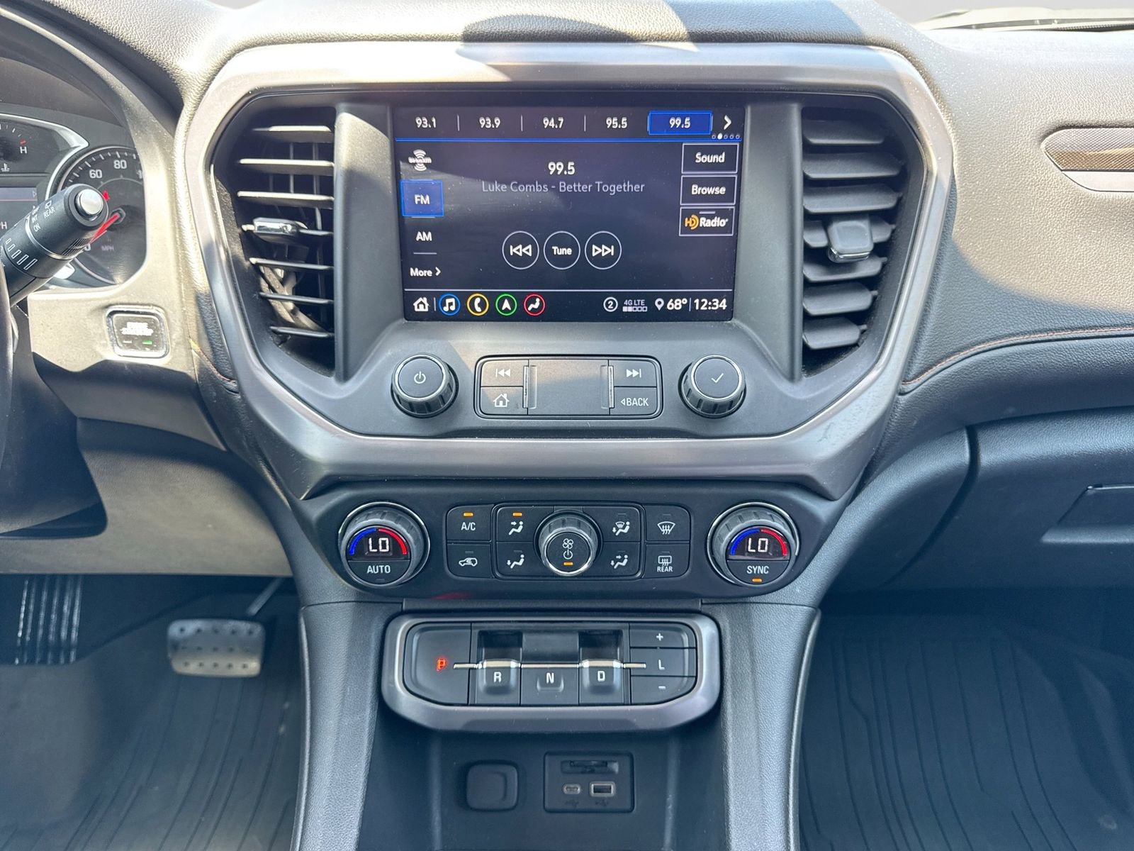 Used 2020 GMC Acadia AT4 w/ Trailering Package AWD/4WD image 31