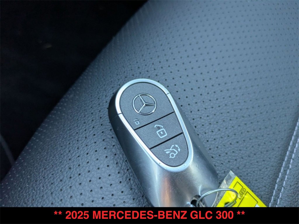 Used 2025 Mercedes-Benz GLC 300 GLC 300 image 30