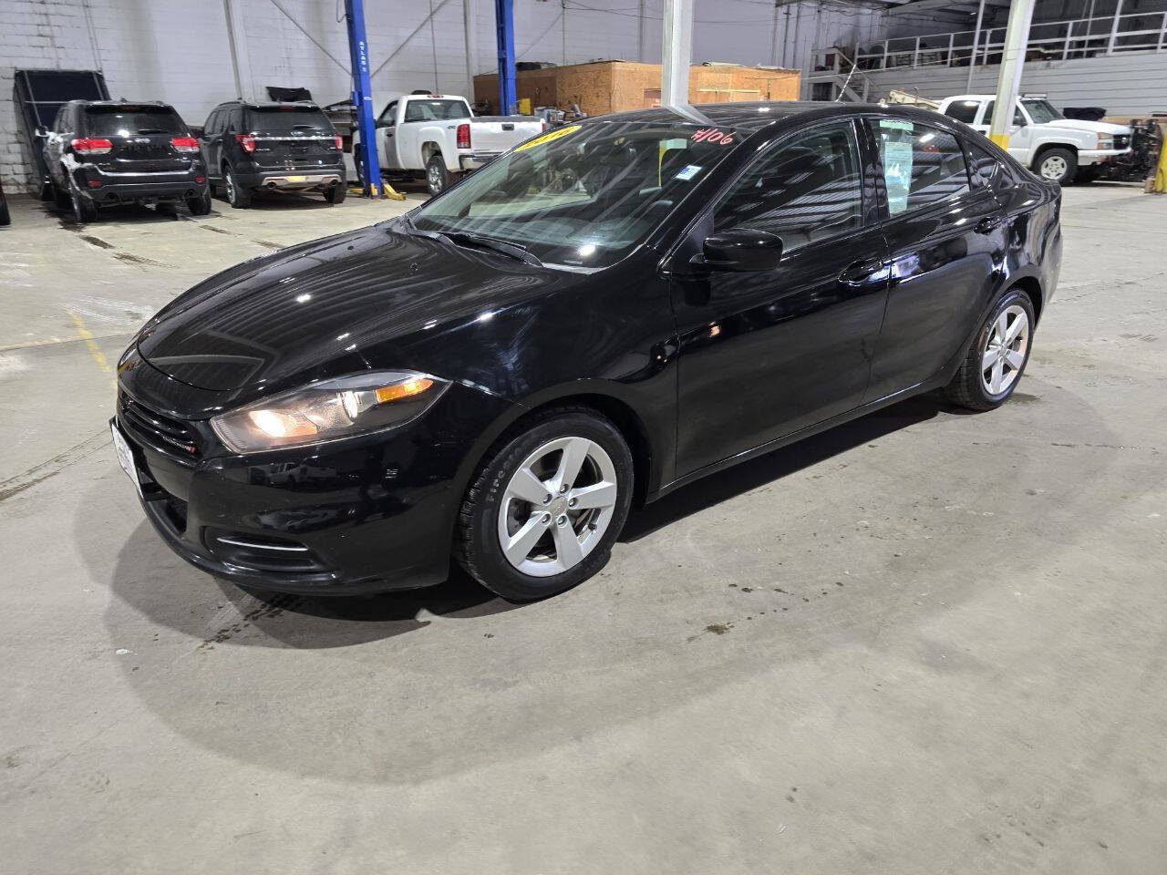 Used 2016 Dodge Dart SXT FWD image 1