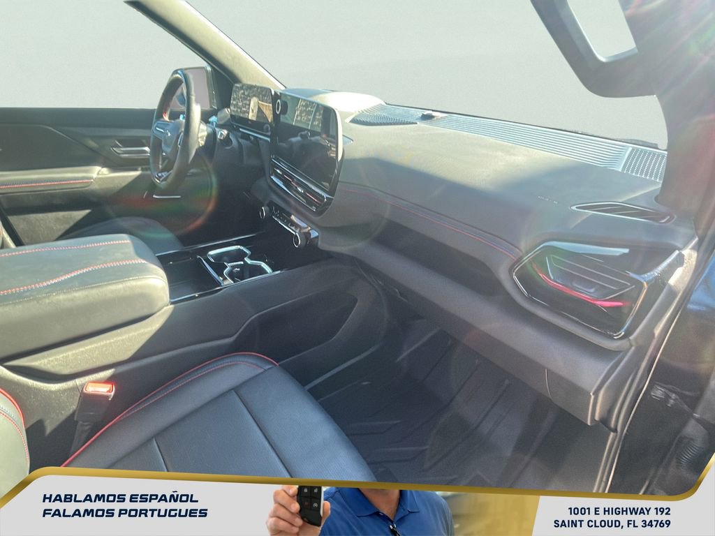 Certified 2025 Chevrolet Silverado EV RST AWD/4WD image 37