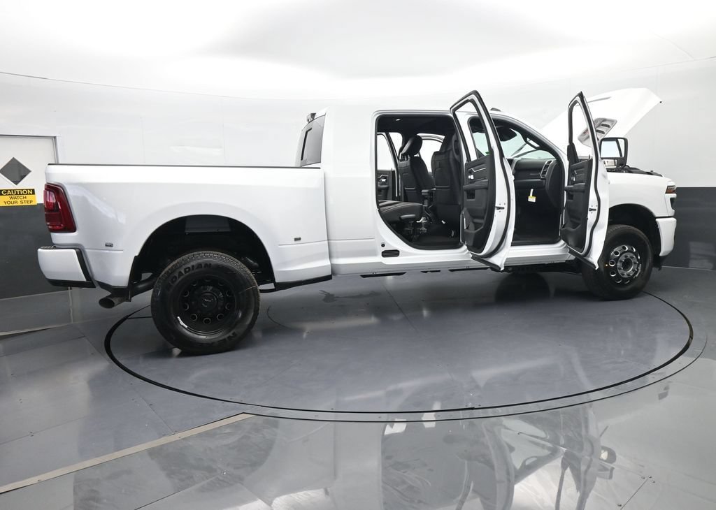 New 2026 RAM 3500 Laramie w/ Night Edition AWD/4WD image 64