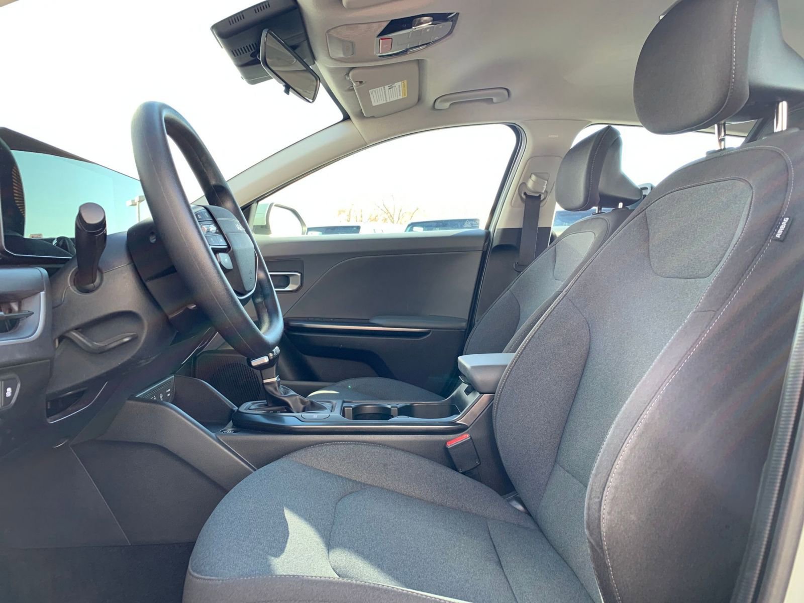 Used 2025 Kia K4 LXS image 27