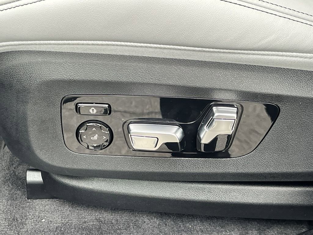 New 2026 BMW XM Label Red image 12