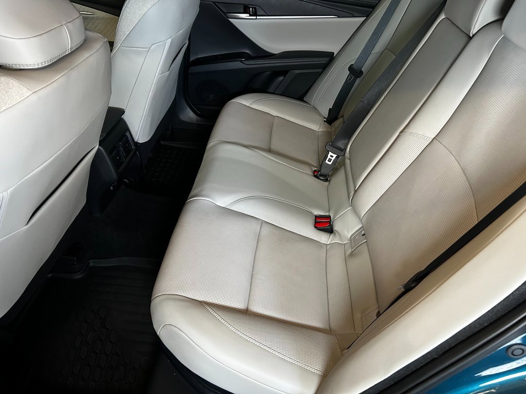 Used 2025 Toyota Camry XLE image 20