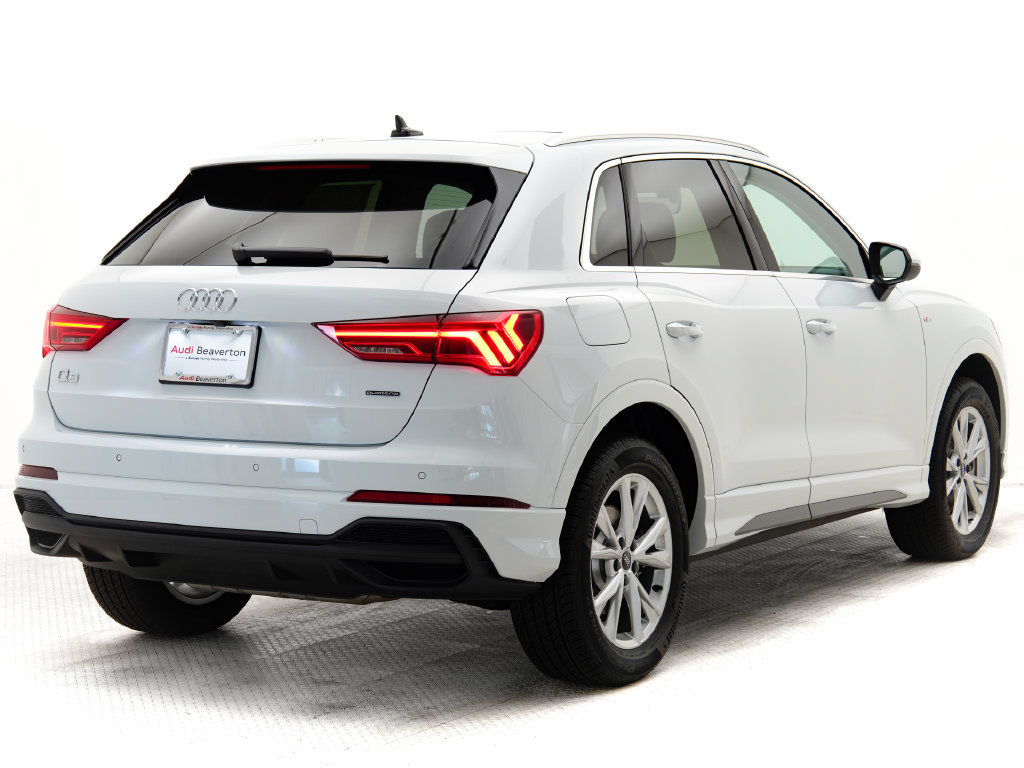 Certified 2025 Audi Q3 2.0T Premium Plus w/ Premium Plus Package AWD/4WD image 3