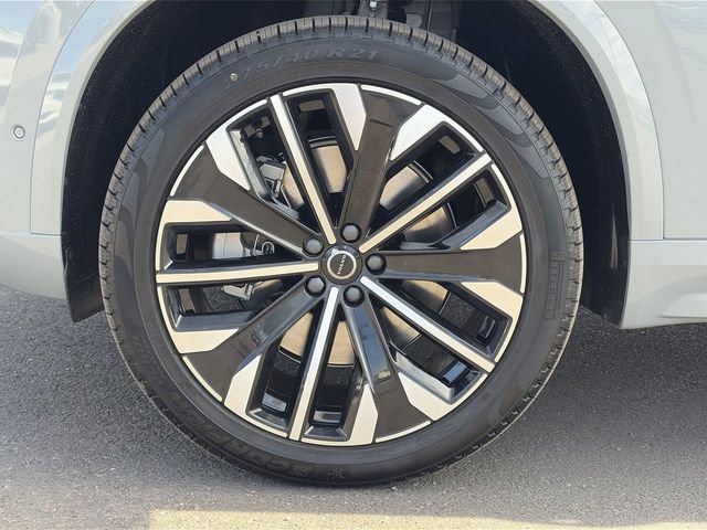 New 2026 Volvo XC90 T8 Ultra w/ Protection Package Premier AWD/4WD image 11