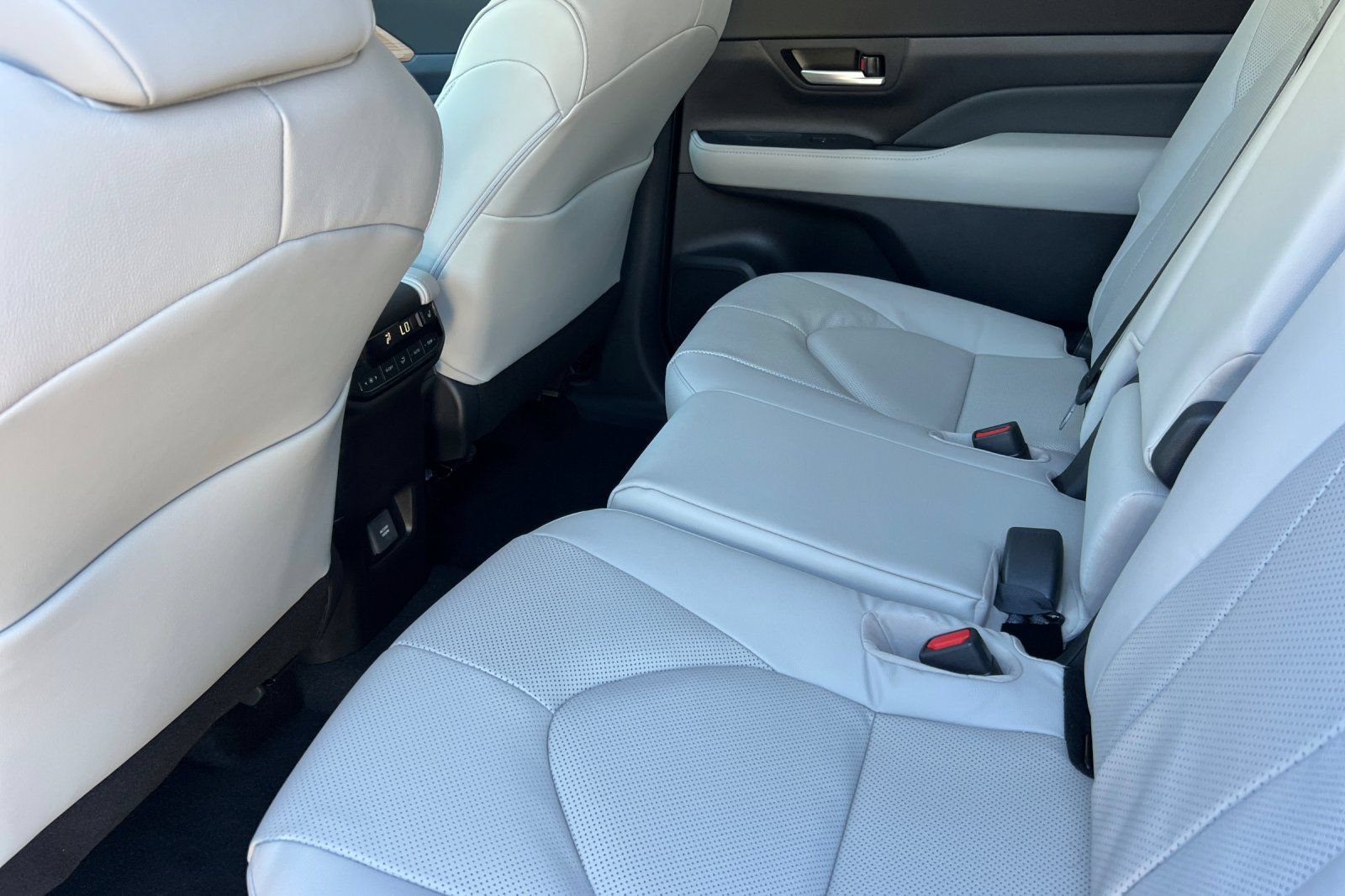 New 2026 Toyota Grand Highlander AWD Hybrid image 13