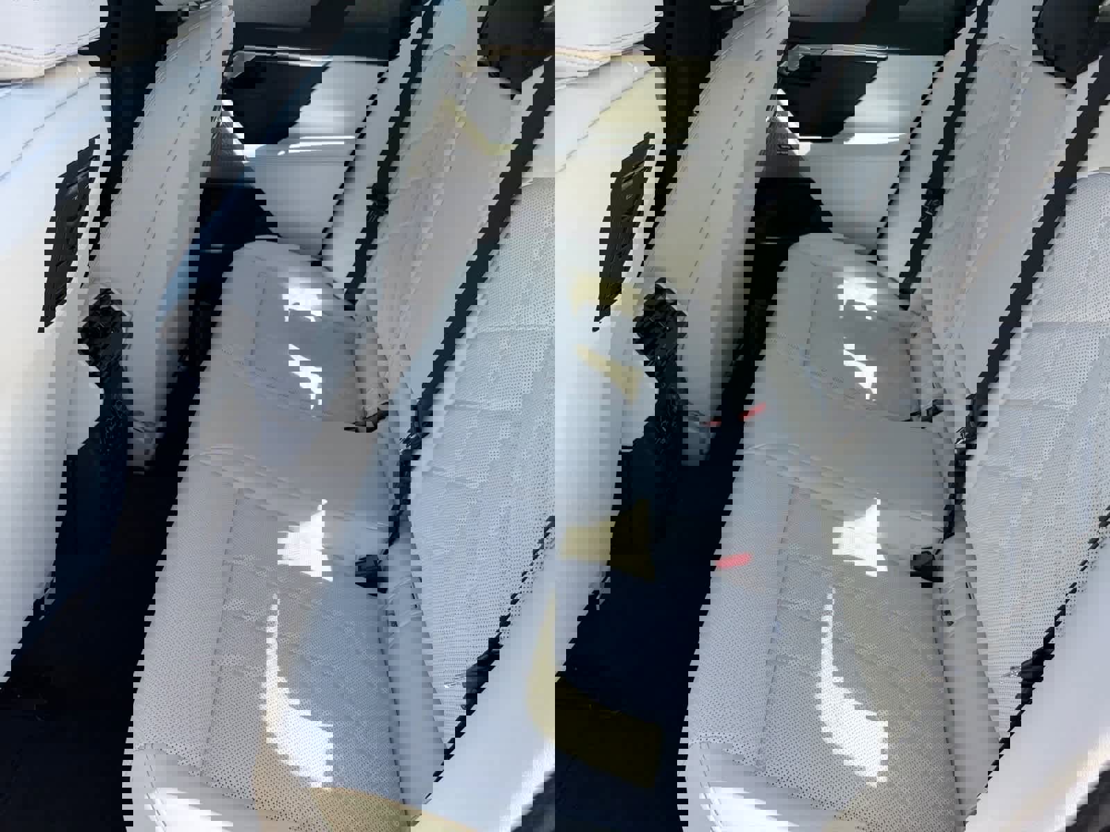 New 2026 BMW 530i xDrive w/ Executive Package image 32