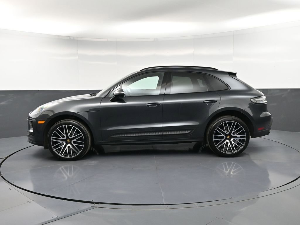 Certified 2026 Porsche Macan AWD/4WD image 2