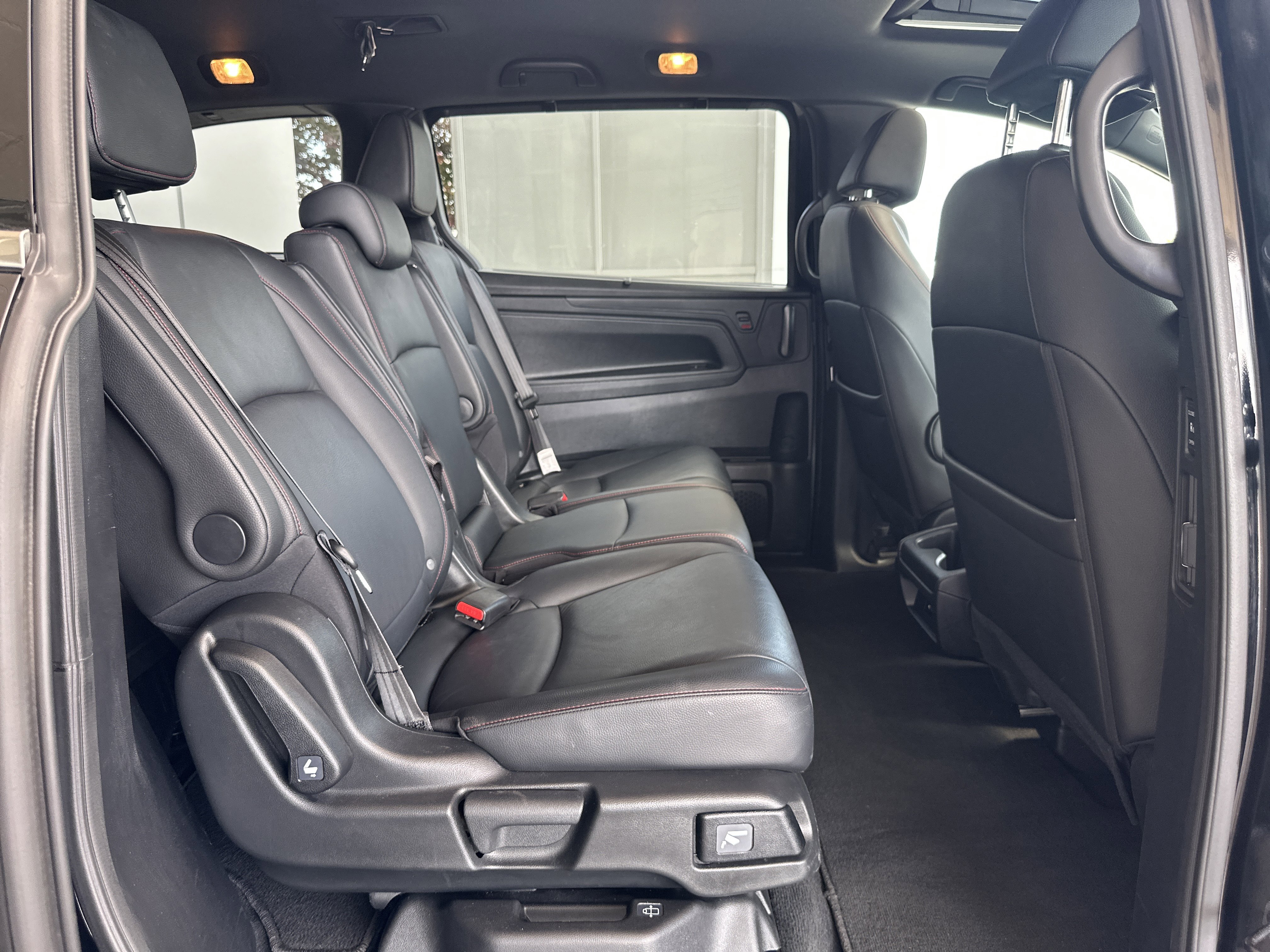 Used 2025 Honda Odyssey Sport-L image 14