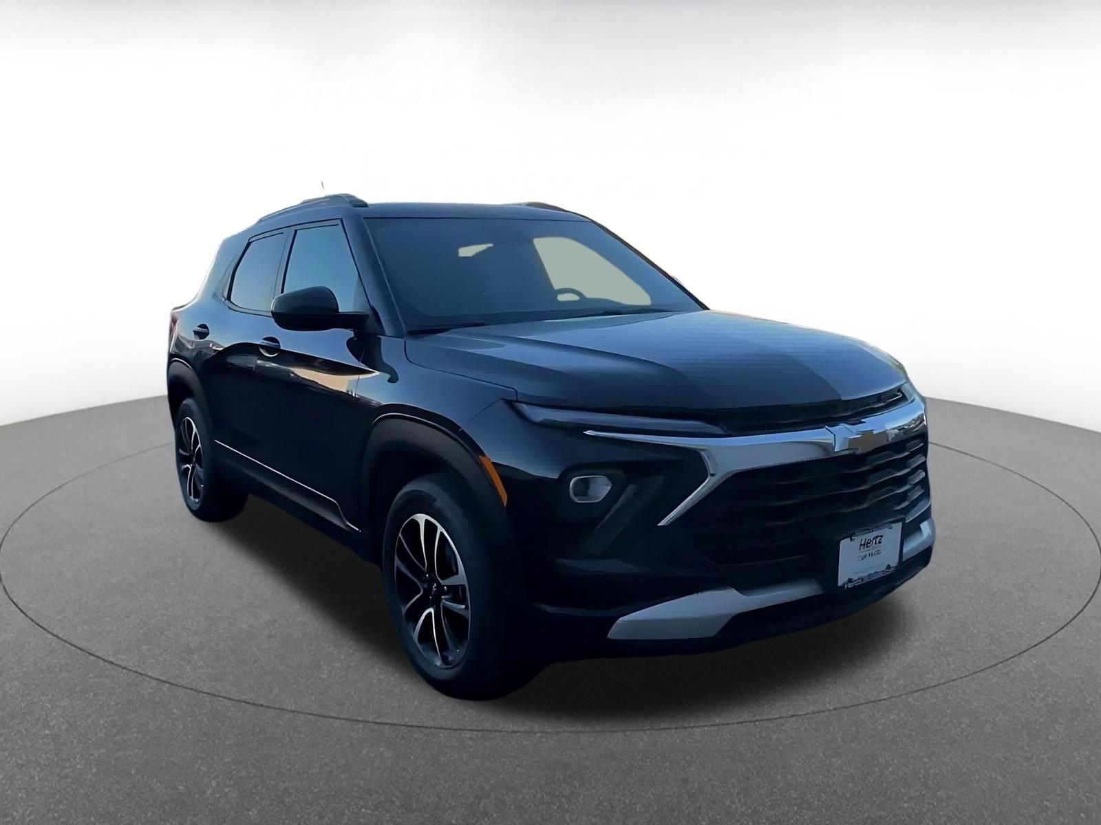 Used 2025 Chevrolet TrailBlazer LT FWD image 3