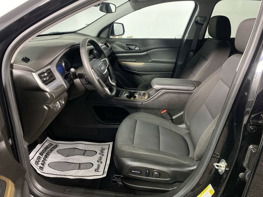 Certified 2023 GMC Acadia SLE w/ Driver Convenience Package image 11