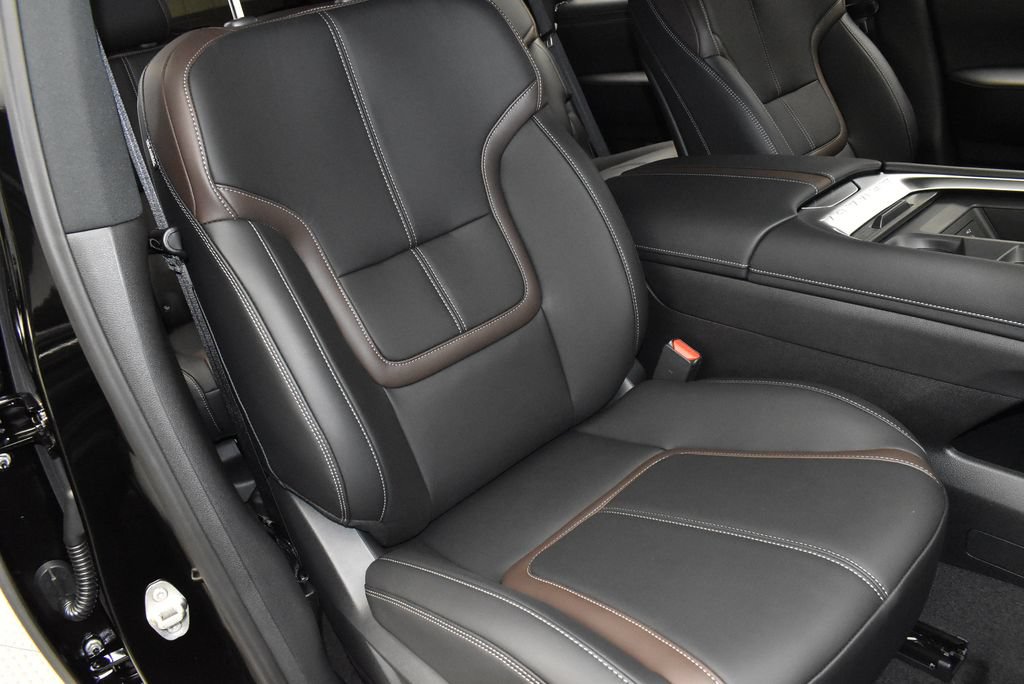 New 2026 Nissan Armada SL w/ Captain's Chari Seat Package AWD/4WD image 27
