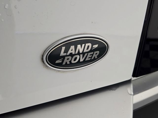 Certified 2022 Land Rover Defender 110 AWD/4WD image 31
