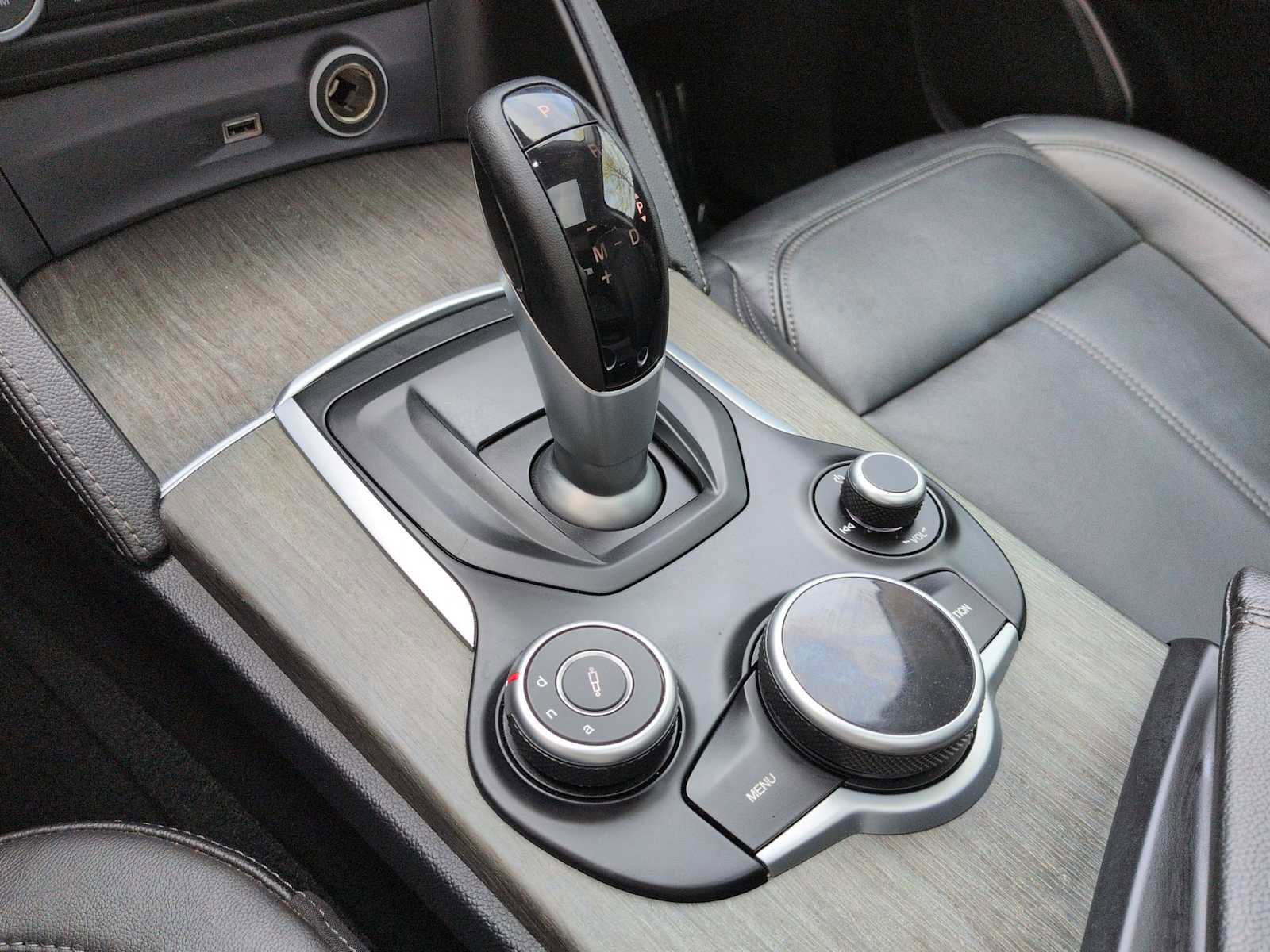 Used 2019 Alfa Romeo Stelvio Ti w/ TI Performance Package image 35