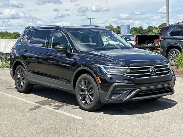 Used 2022 Volkswagen Tiguan SE AWD/4WD image 21