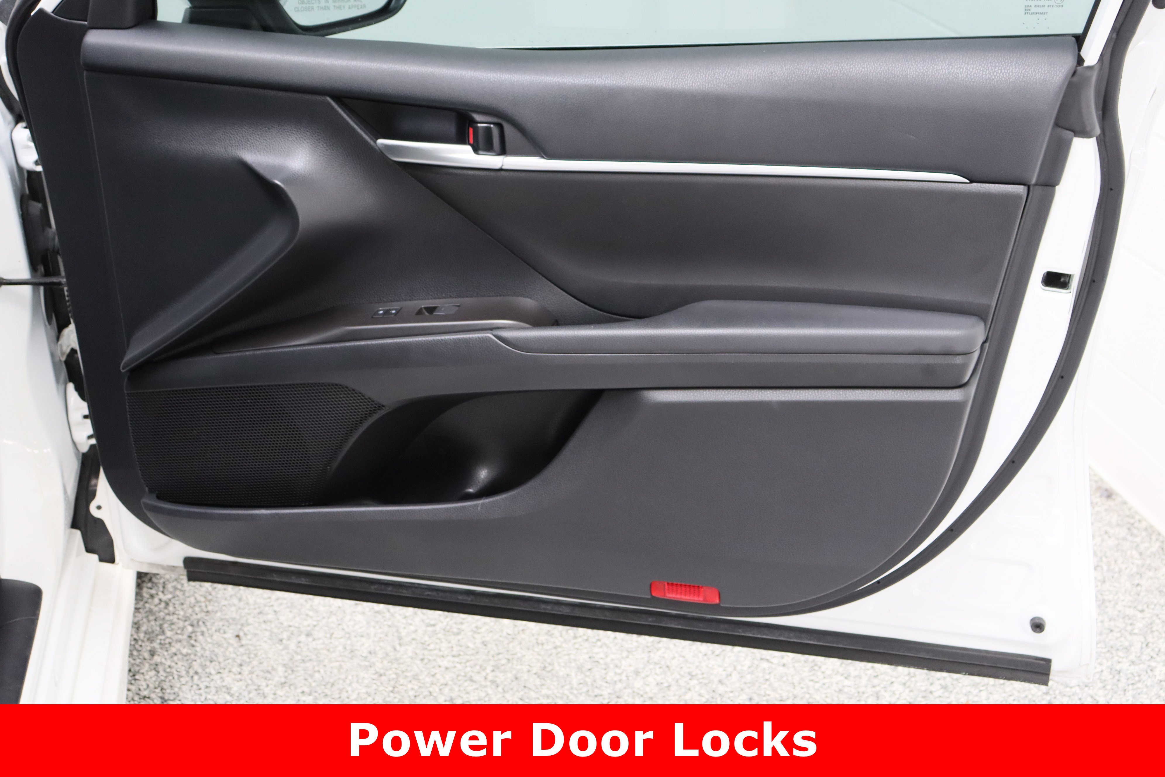 Used 2024 Toyota Camry SE image 32