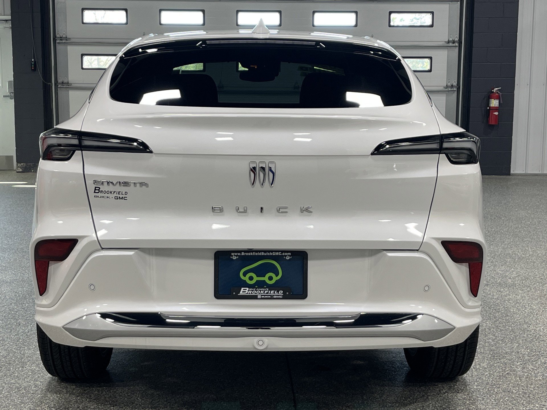 Certified 2025 Buick Envista Avenir FWD image 4
