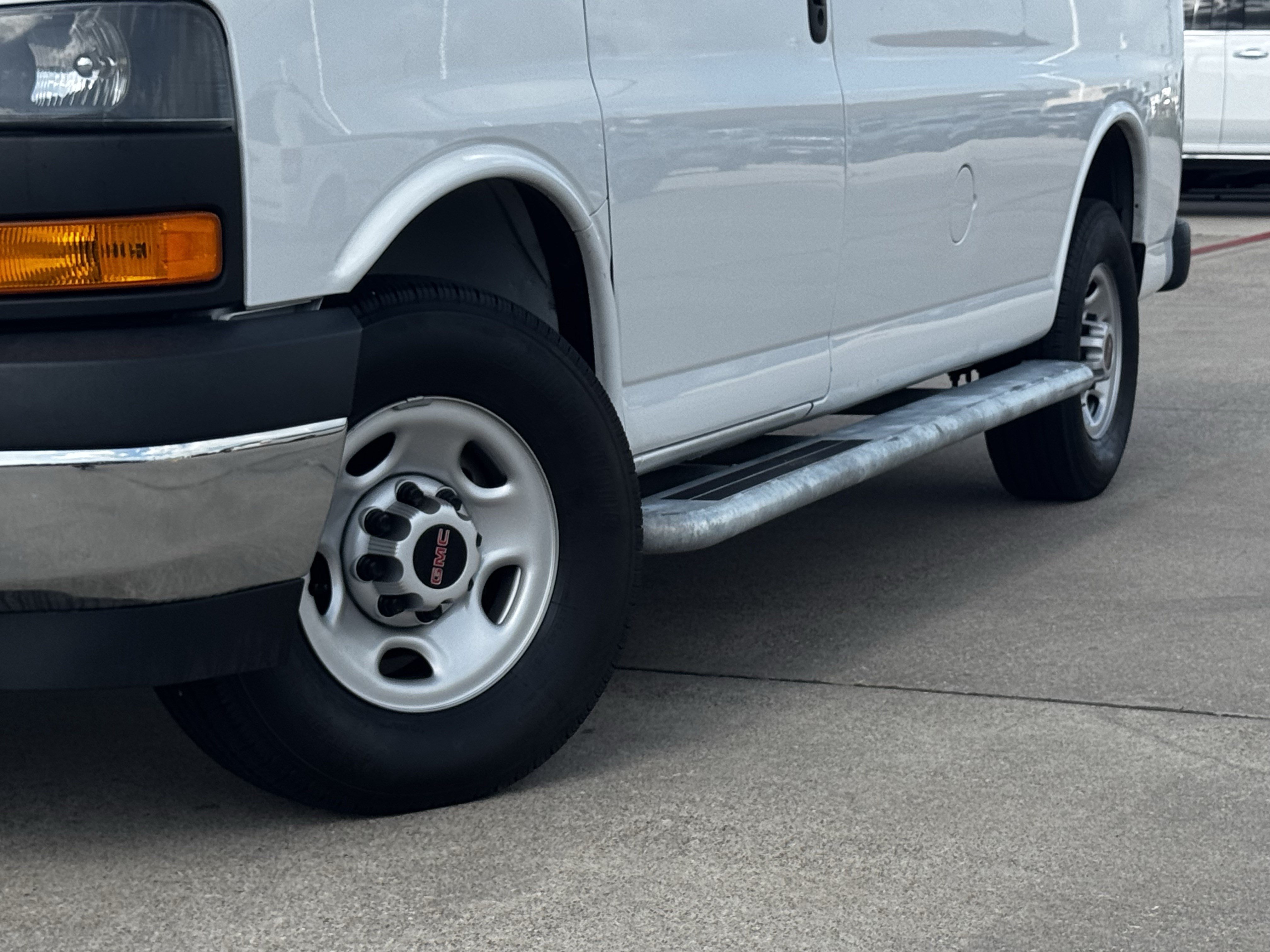Used 2024 GMC Savana 2500 w/ Driver Convenience Package RWD image 12