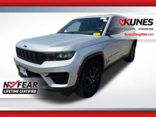 Used 2024 Jeep Grand Cherokee Altitude AWD/4WD image 5